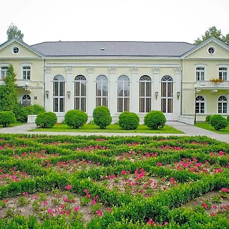 Uzdrowisko Cieplice - - Pawilon Edward