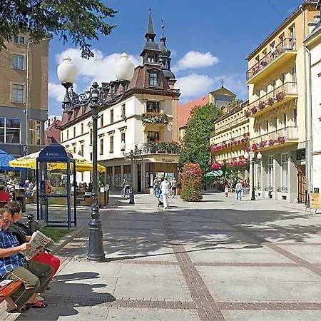 Uzdrowisko Cieplice - - Pawilon Edward Еленя-Гура