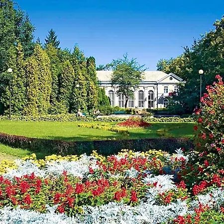 Uzdrowisko Cieplice - - Pawilon Edward Апарт-отель Еленя-Гура