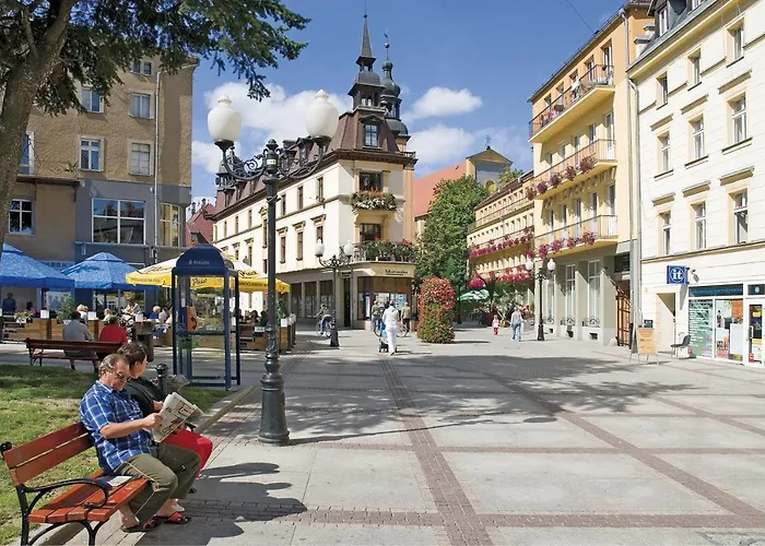 Uzdrowisko Cieplice - - Pawilon Edward 3* 耶莱尼亚古拉