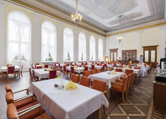 公寓式酒店 Uzdrowisko Cieplice - - Pawilon Edward 3*