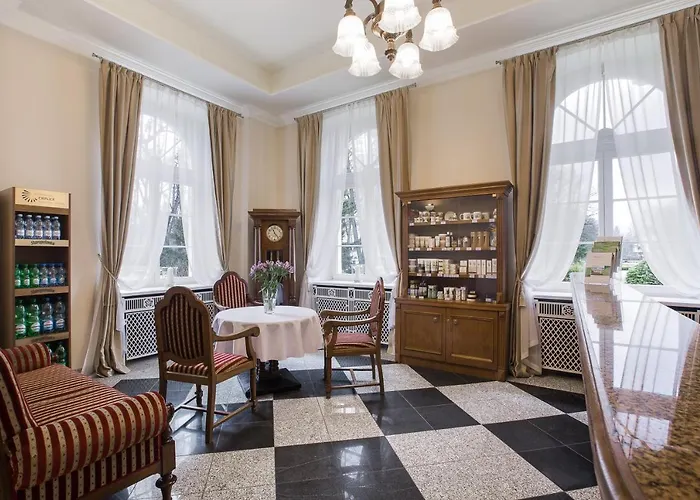 Ξενοδοχείο με διαμερίσματα Uzdrowisko Cieplice - - Pawilon Edward Jelenia Góra